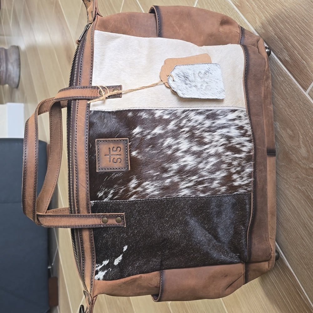 Cowhide Tote - Picture 4 of 7
